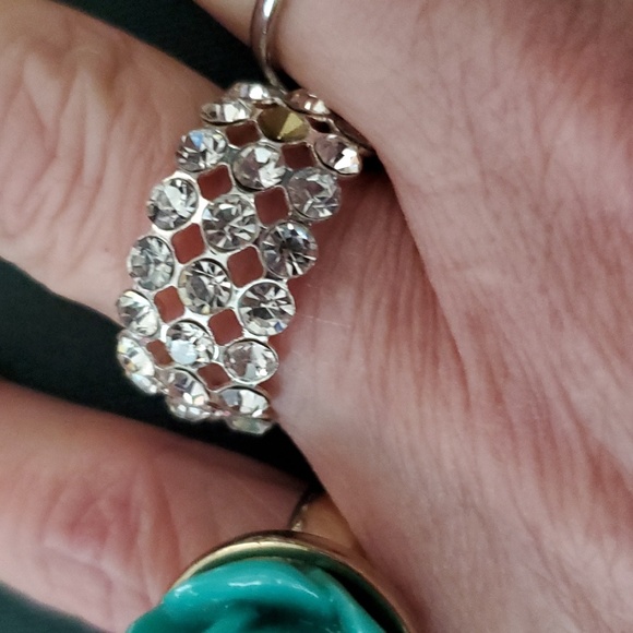 4 Rings - Picture 3 of 5